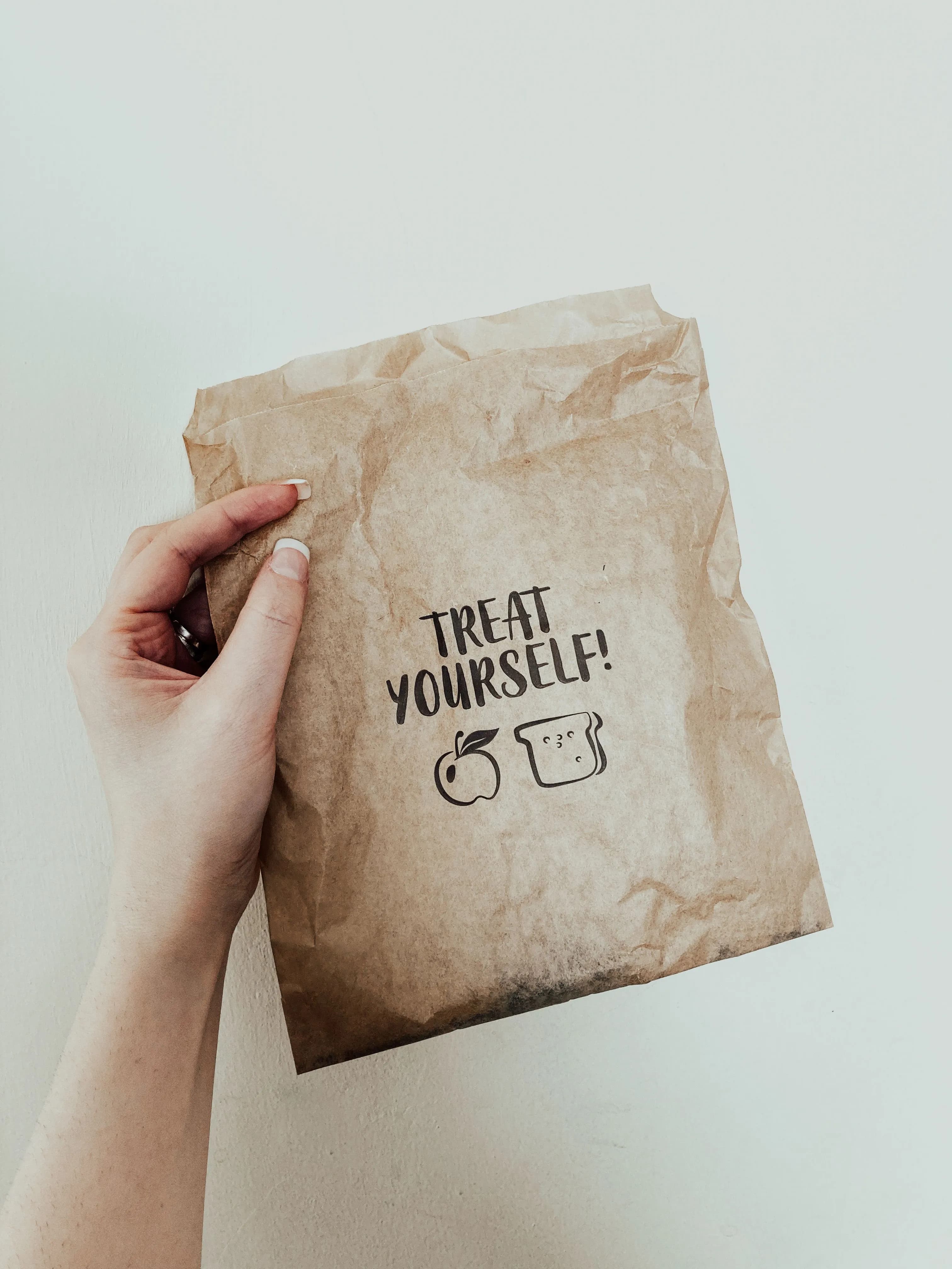 Packaging artwork on screen
